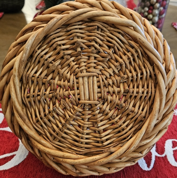 Wicker basket - Picture 3 of 3